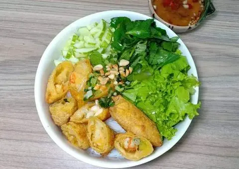 Hình ảnh Bún chả giò rế tôm cua