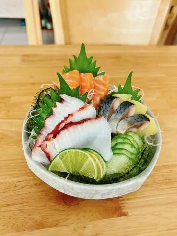 Hình ảnh Sashimi Set B - 3 Hồi, 3 Trích , 3 Bạch Tuộc 