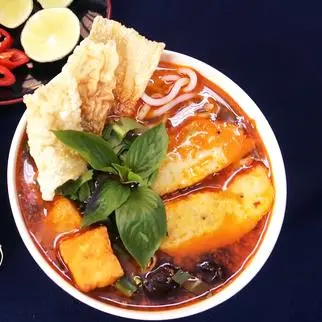 Hình ảnh bún bò Huế chay Đặc Biệt