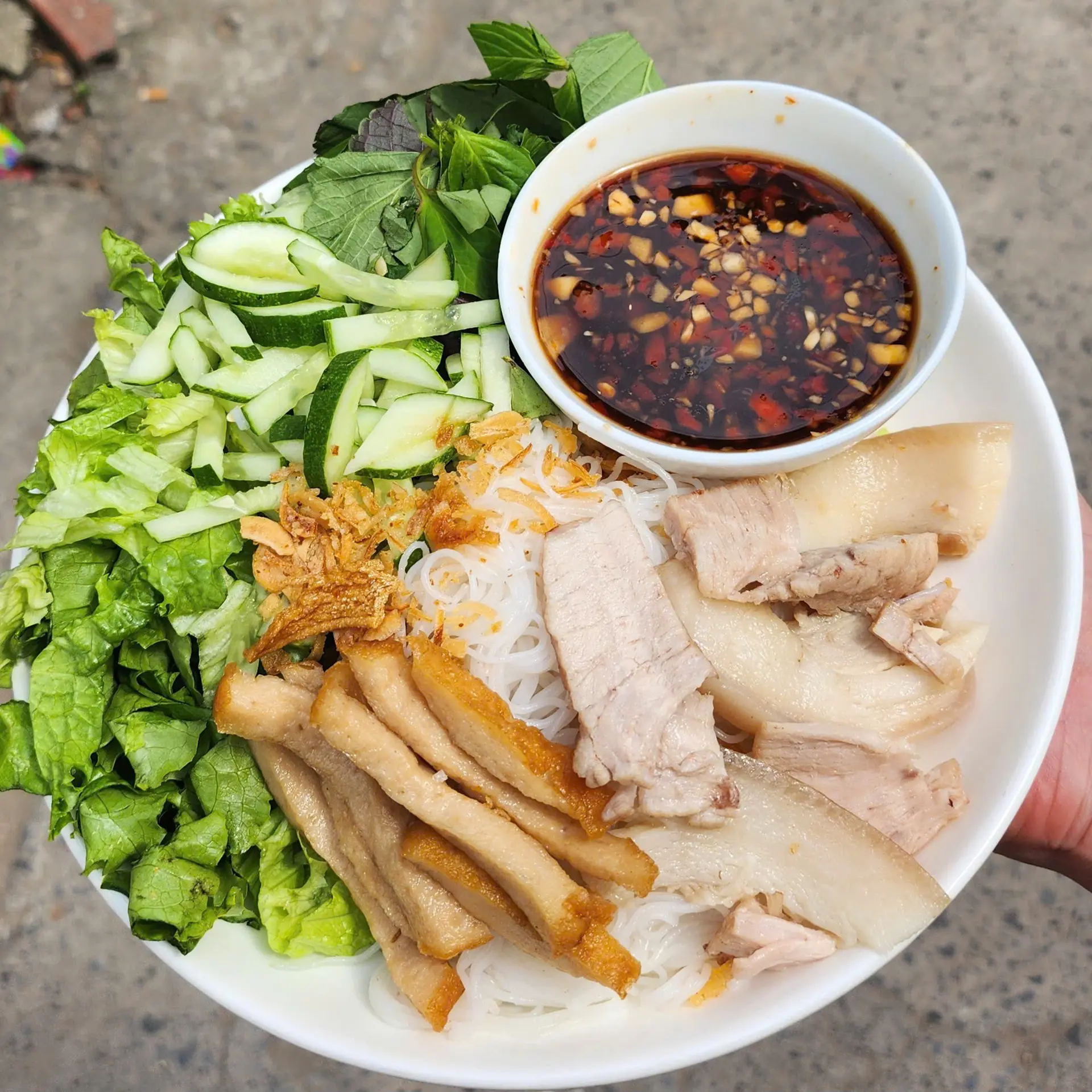 Hình ảnh Bún nước tương thịt luộc