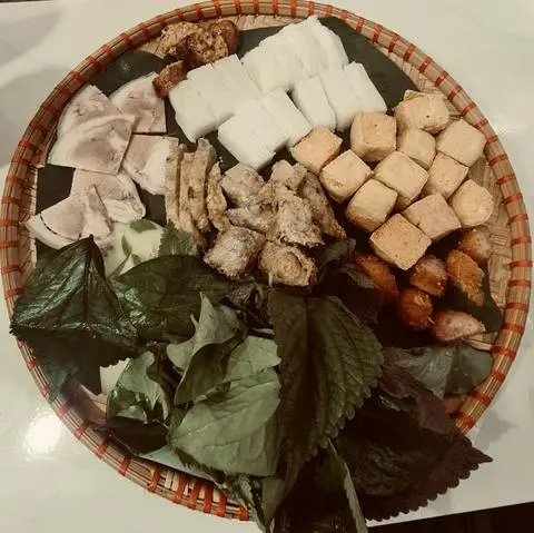 Hình ảnh Bún đậu chả giò