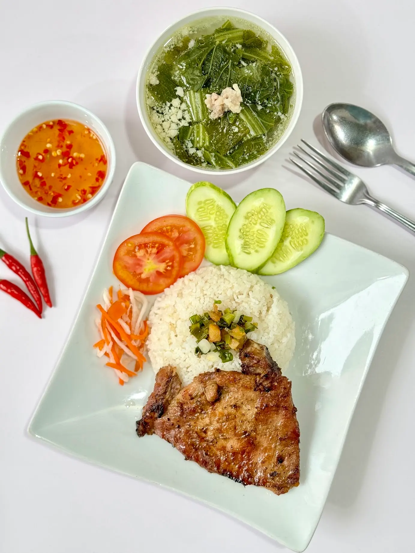 Hình ảnh Cơm Tấm Sườn Nướng Than Hoa