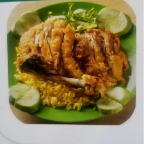 Hình ảnh Cơm chiên đùi gà chiên nước mắm