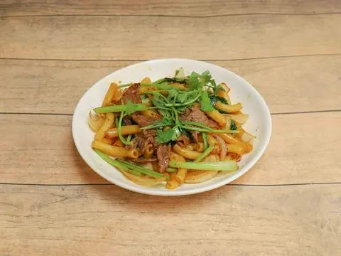 Hình ảnh Nui xào Cá viên