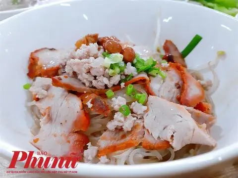 Hình ảnh HỦ TIẾU XÁ XÍU ( KHÔ )