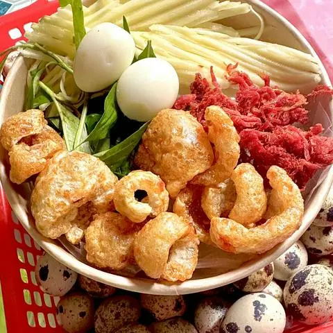 Hình ảnh Bánh tráng ps trộn da heo + khô bò 
