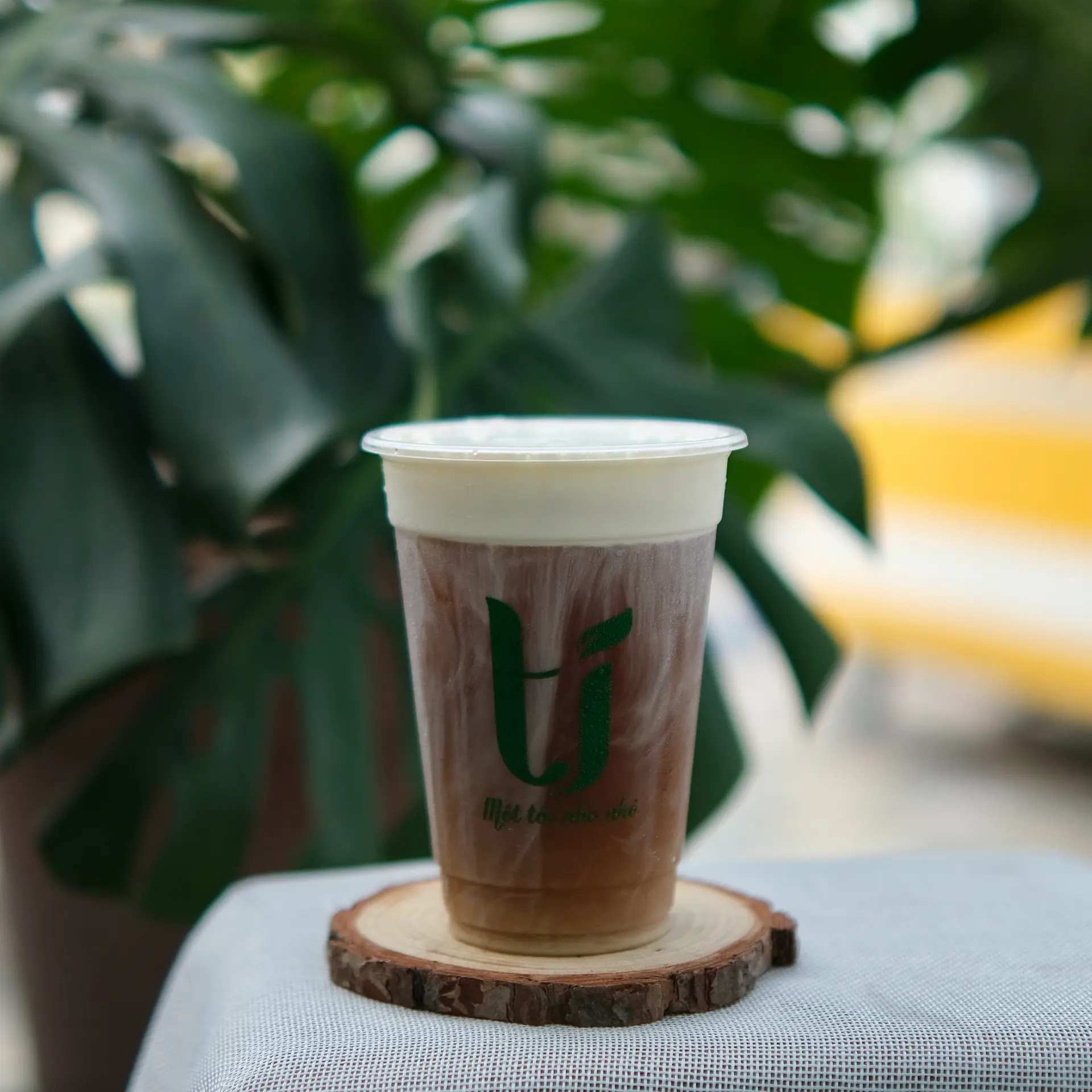 Hình ảnh Hồng trà Macchiato - M 500ml