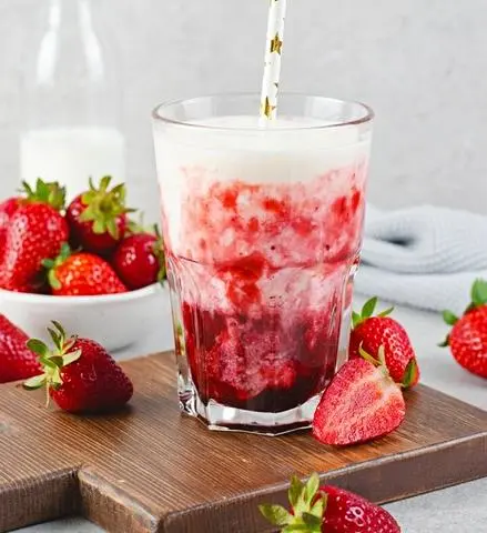Hình ảnh Sữa chua dâu tây