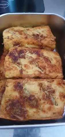 Hình ảnh cơm đậu hủ chiên sả, đồ kho và canh