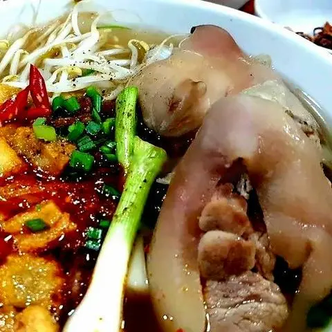 Hình ảnh Bánh canh giò heo - bò viên
