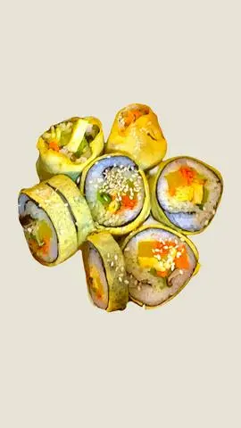 Hình ảnh Lớp trứng cuộn thêm bên ngoài Kimbap