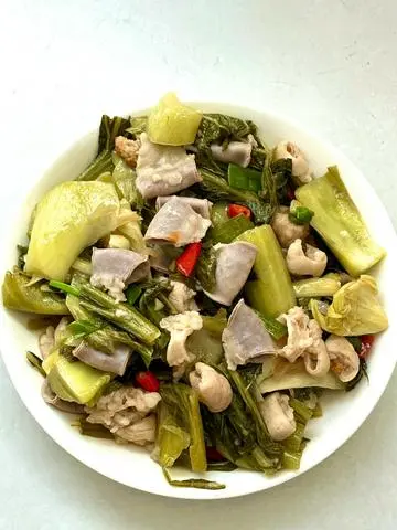 Hình ảnh Đĩa lòng xào dưa thêm (nhiều)