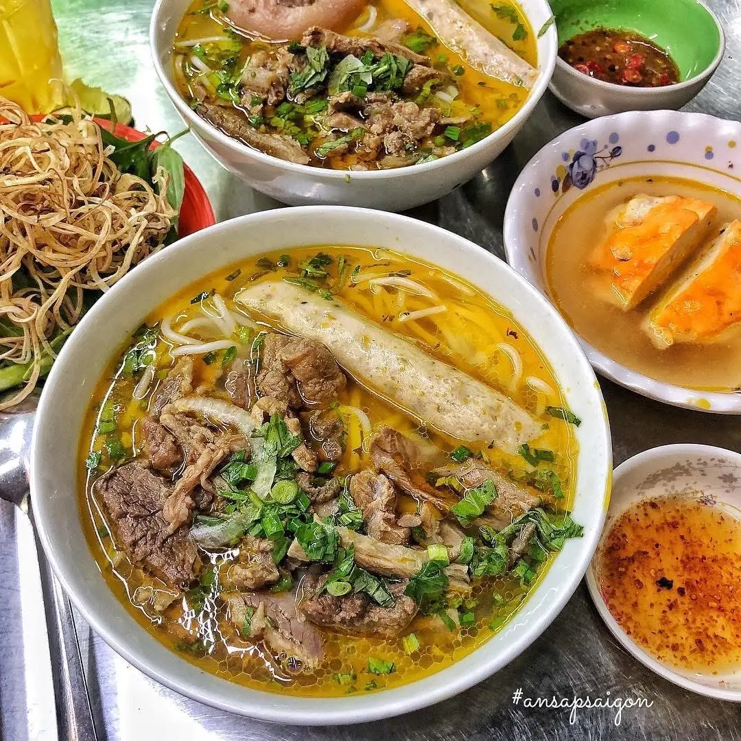 Hình ảnh Bún bò bắp bò + chả