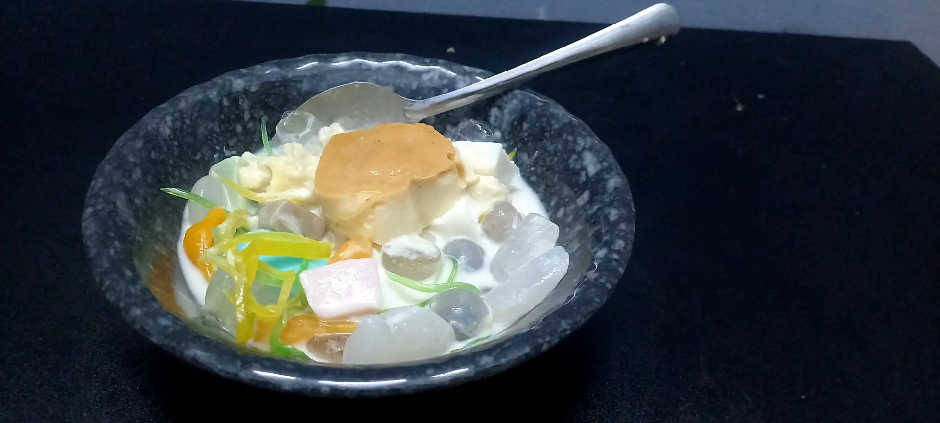 Hình ảnh Chè thái sầu flan 