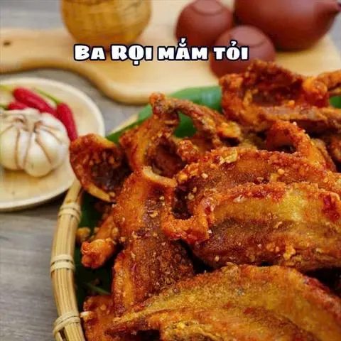Hình ảnh 3 rọi heo mắm tỏi túi 500gr