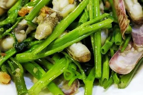 Hình ảnh móng tay xào râu muốn 
