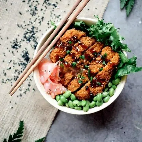 Hình ảnh Poke thịt heo chiên xù