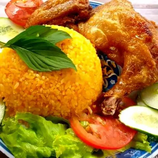 Hình ảnh Cơm gà xối mỡ - góc 4 