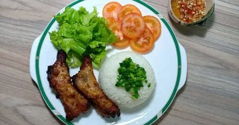 Hình ảnh cơm sườn cây