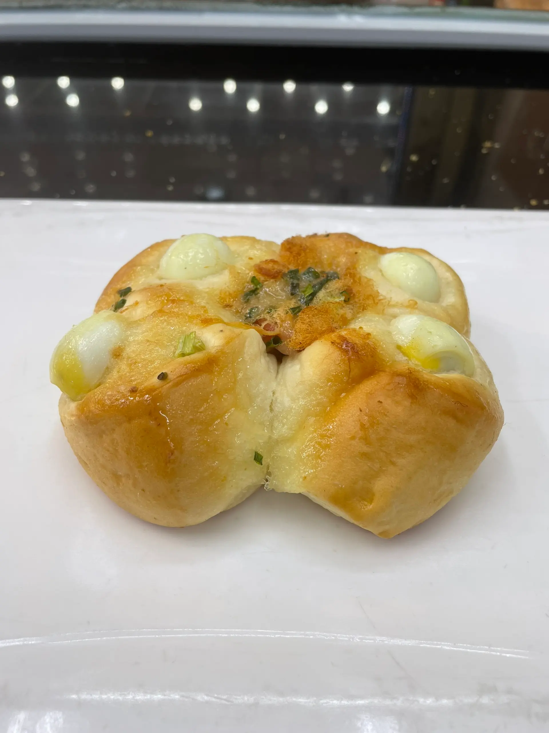 Hình ảnh Bánh Mặn Trứng Cút