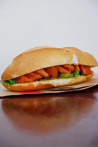 Hình ảnh Bánh mì xúc xích