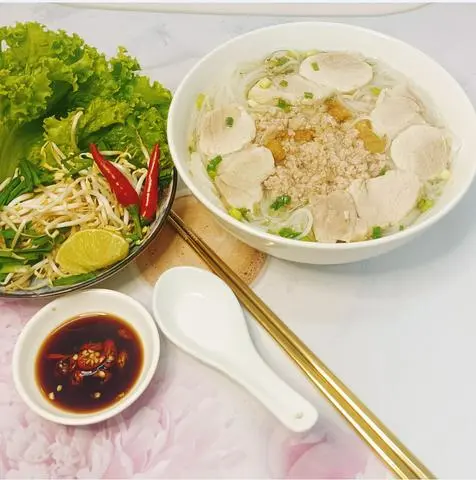 Hình ảnh Hủ Tiếu Thịt Nạc-Thịt Bằm