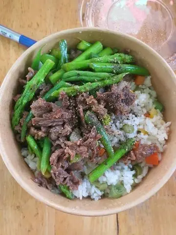 Hình ảnh Cơm bò xào măng tây