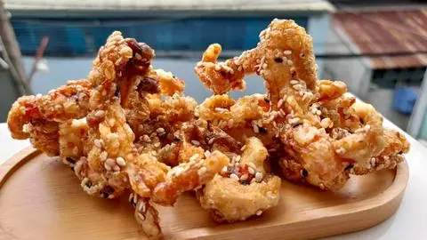 Hình ảnh Chân gà chiên mắm rút xương