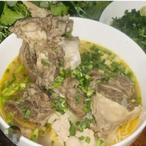 Hình ảnh Bún bò sườn 