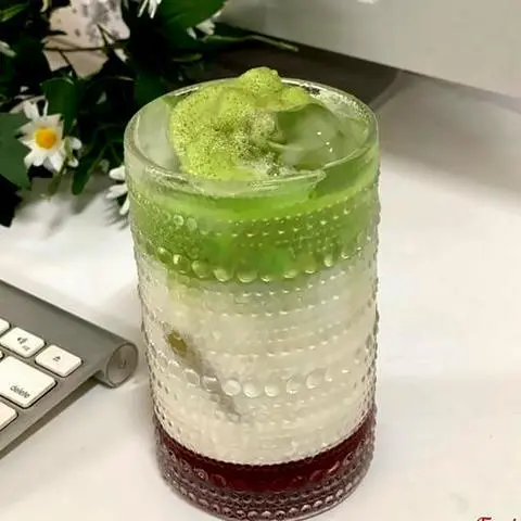 Hình ảnh Matcha Latte Dâu Tây 