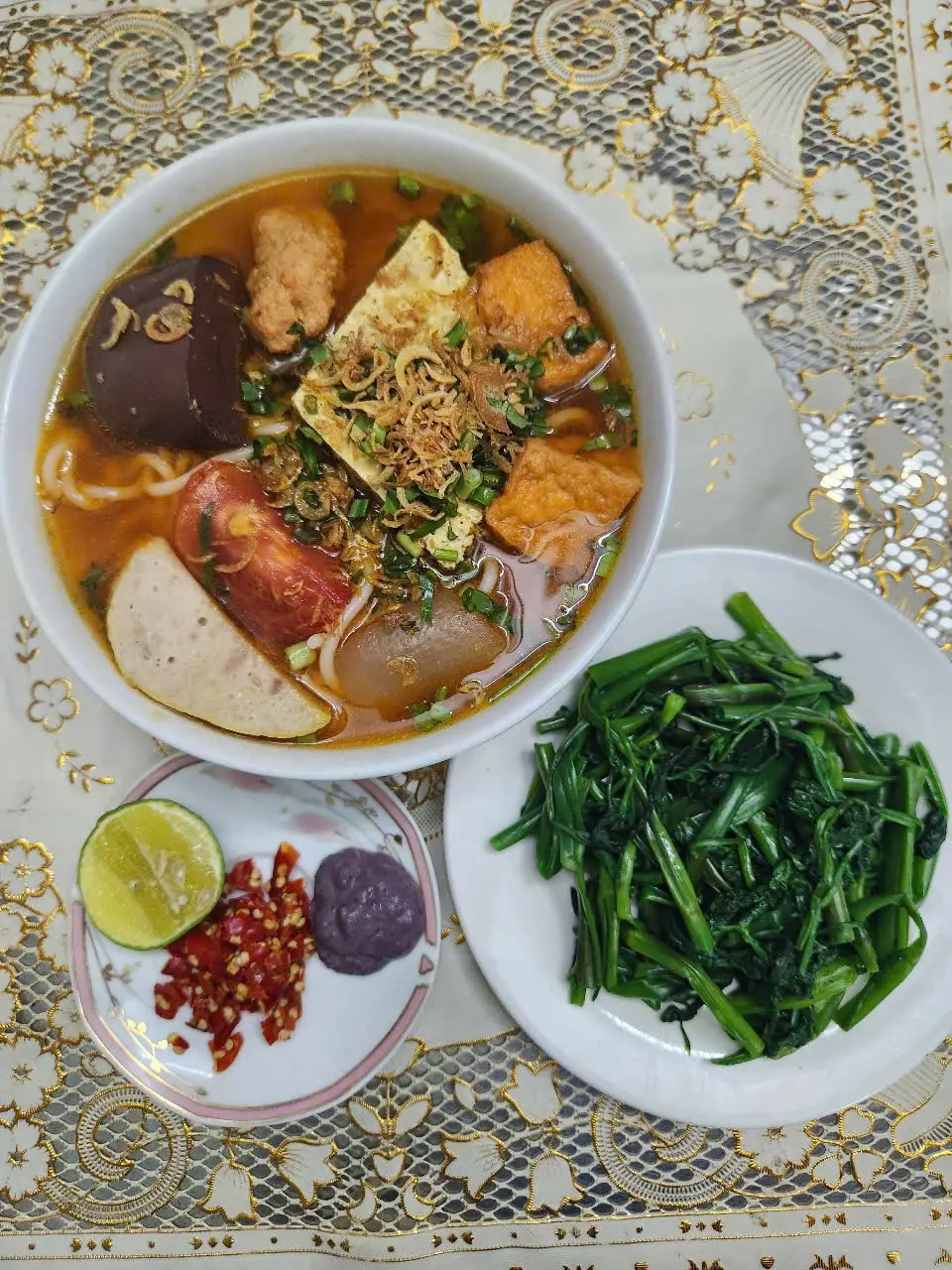 Hình ảnh Combo Bún riêu cua,mọc,chả 2 loại + Trà tắc Siêu sale