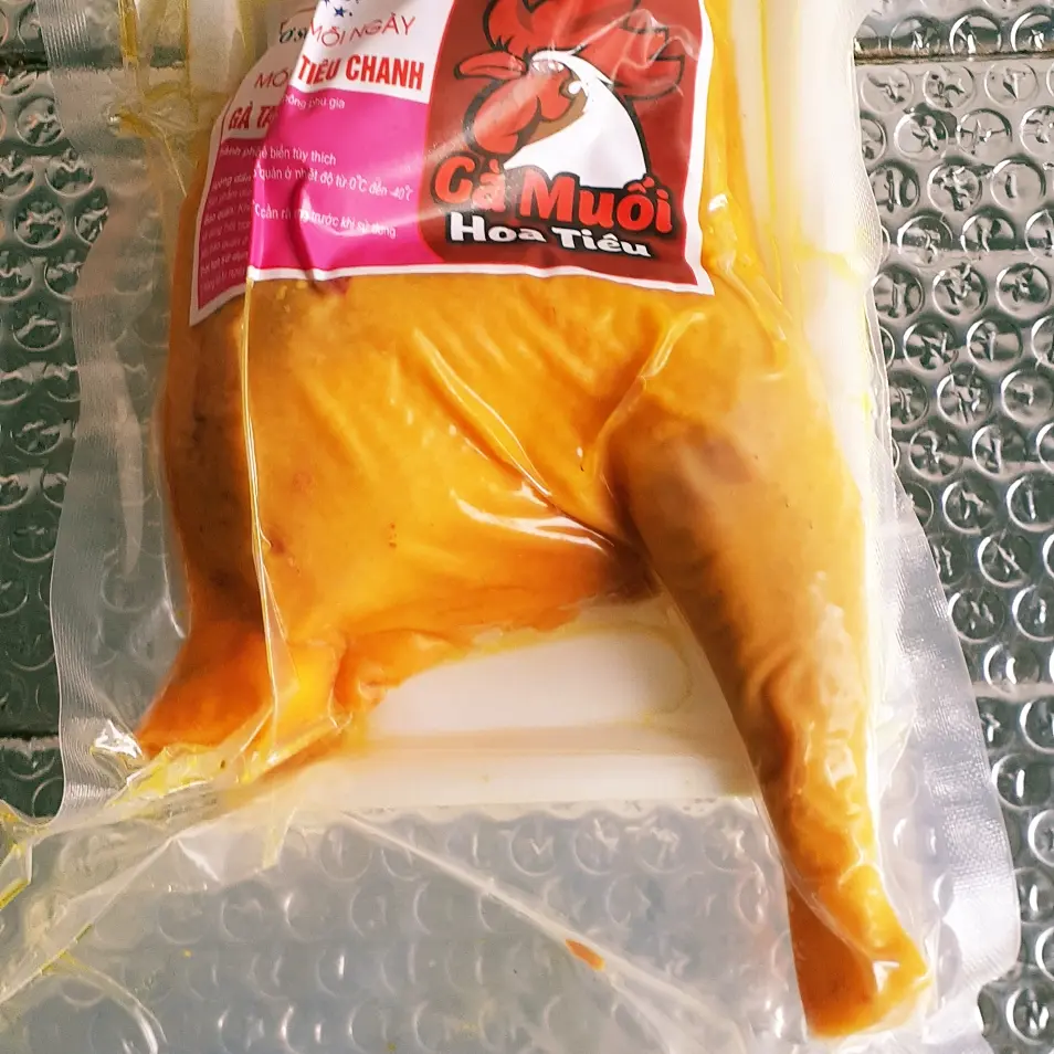 Hình ảnh GÀ Ủ MUỐI NỮA CON  KHÔNG CHẶT 