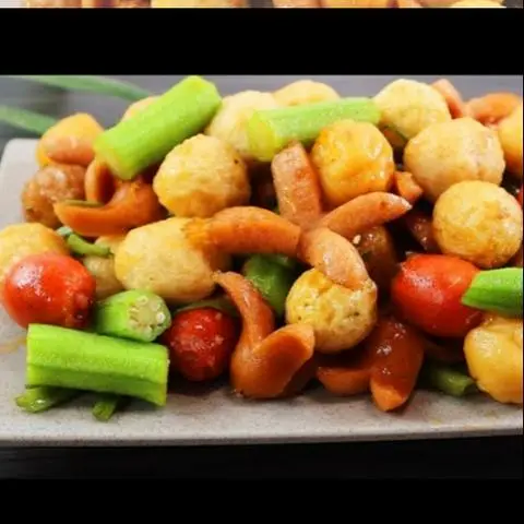 Hình ảnh Combo1(cá+bò+tôm+xúc xích+trứng cút )
