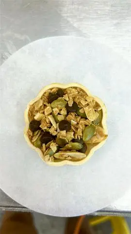 Hình ảnh Bánh ngũ cốc hoa mai (bịch nửa ký ~ 35 cái)
