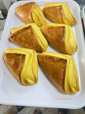 Hình ảnh bánh mì trứng muối