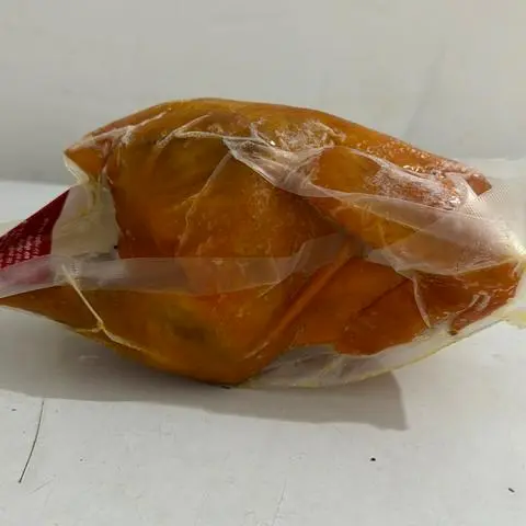 Hình ảnh Gà ủ Muối nguyên con không đầu không chặt  hút chân không 