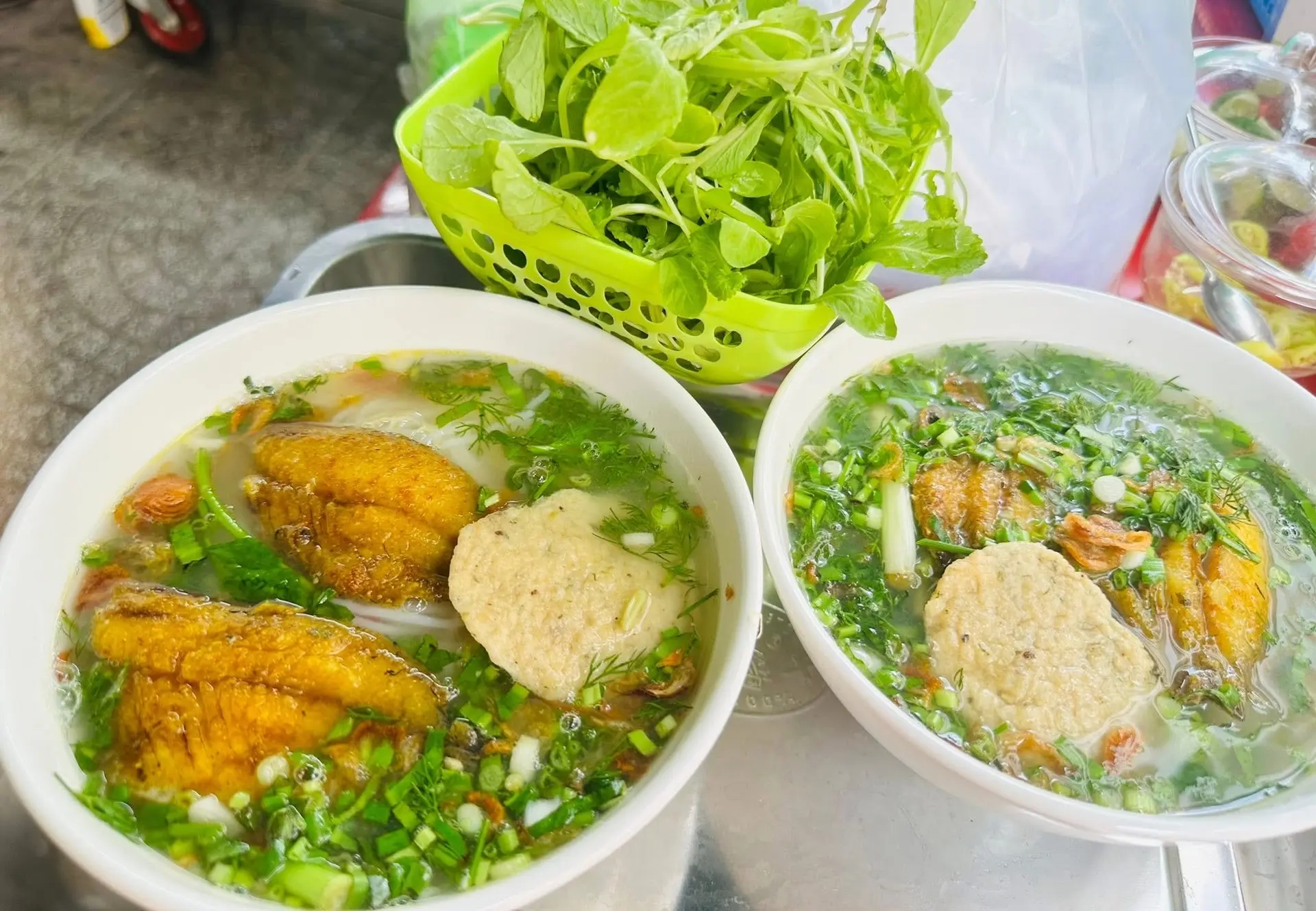 Hình ảnh bánh đa cá rô đồng + chả sụn