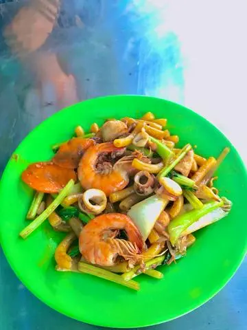 Hình ảnh Nui xào hải sản
