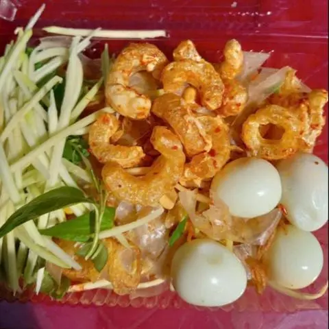 Hình ảnh Bánh Tráng Trộn Dẻo Đầy Đủ