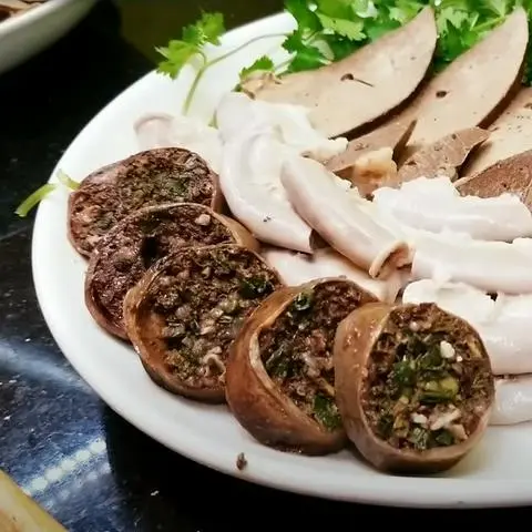 Hình ảnh Lòng dồi A Phát