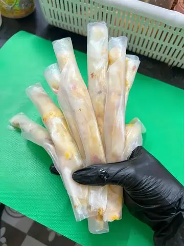Hình ảnh Bánh Tráng Que Chấm Bơ