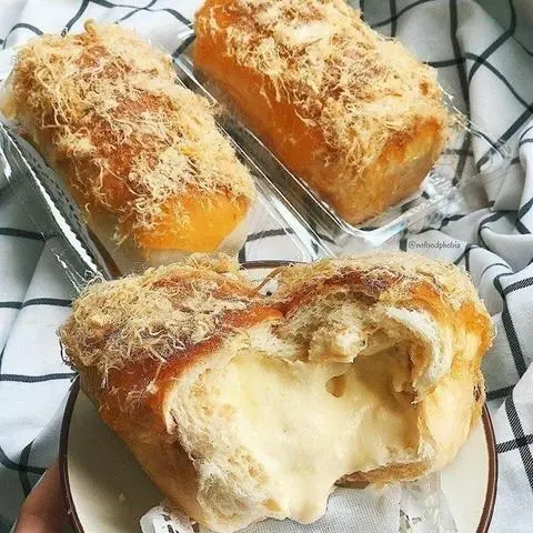 Hình ảnh Bánh mì phô mai tan chảy 