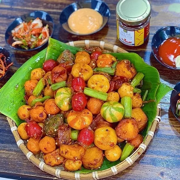 Hình ảnh Combo Cá Viên Chiên Lớn Sốt Sa Tế 
