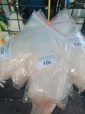 Hình ảnh Bánh tráng lắc tỏi siêu ngon