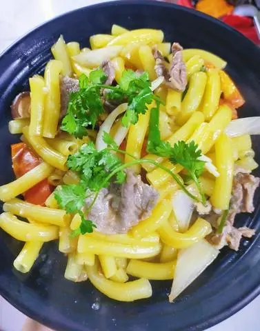 Hình ảnh Nui xào bò