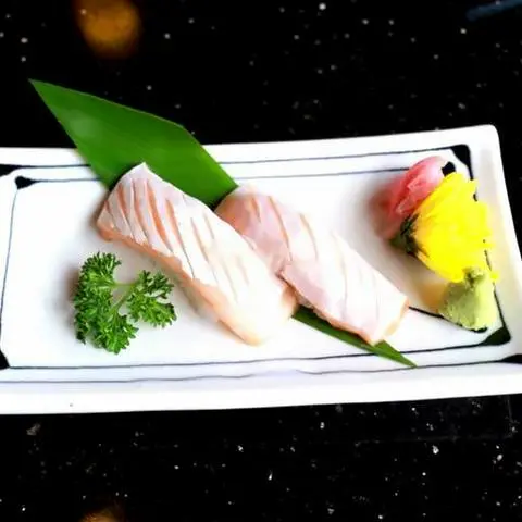 Hình ảnh SUSHI SALMON BELLY NIGIRI - Bụng cá hồi 