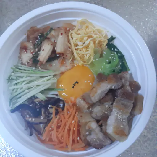 Hình ảnh Set N3 ( Cơm trộn kim chi ba rọi nướng + Thố canh rong biển 