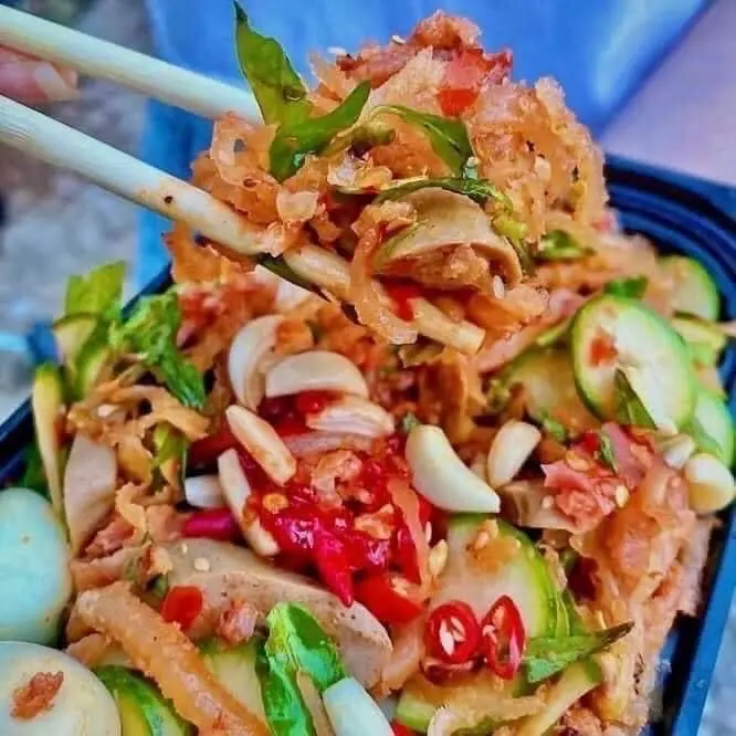 Hình ảnh Tré Trộn Thập Cẩm Phần Siêu Vừa(Tặng Kèm 1p bánh phồng tôm)
