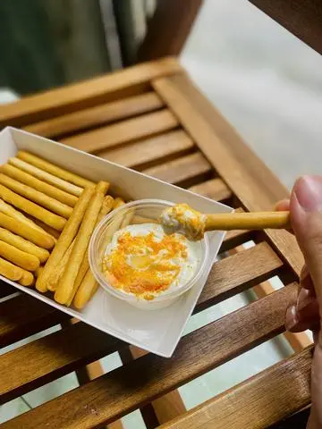 Hình ảnh Bánh que bơ sữa+ sốt phô mai 100%
