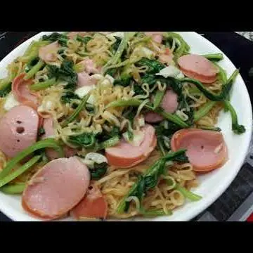 Hình ảnh mì Xào Xúc Xích 